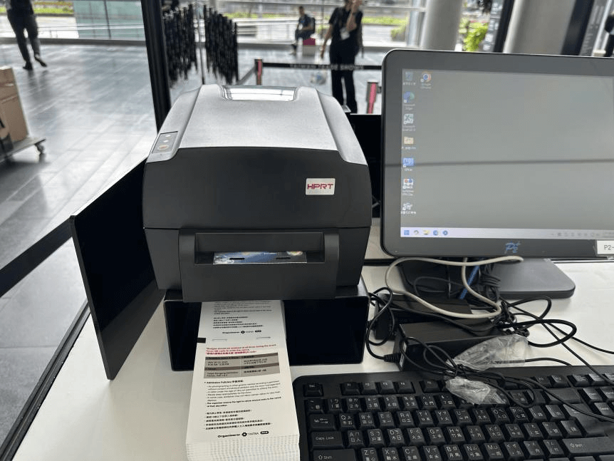 HT300 printing badges at COMPUTEX