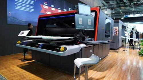 HPRT DTG printer on-site printing demonstration at the ITMA Asia 2021